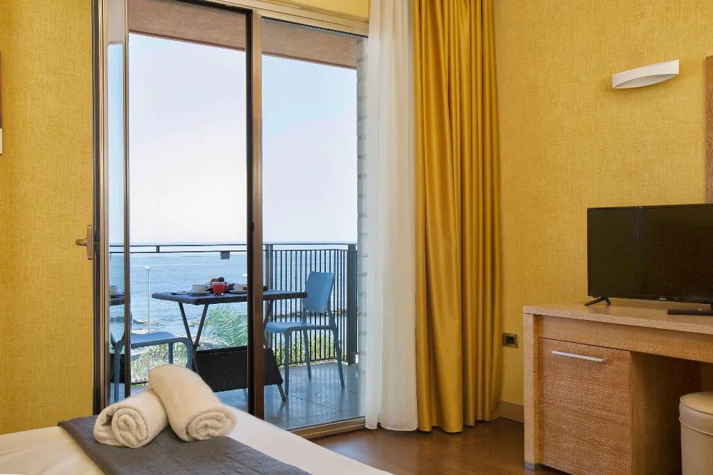 Room, Yachting Palace, Taormina