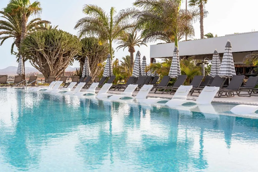 Pool, Barcelo Fuerteventura Royal Level adults only, Fuerteventura