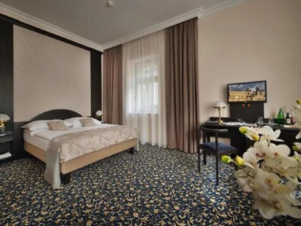TRIPLE STANDARD Room, EA Hotel Royal Esprit, Prague
