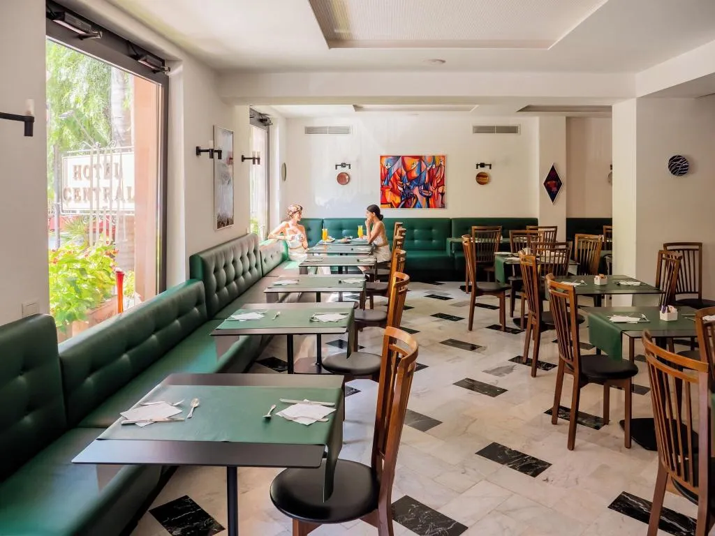 Restaurant, Hotel Central, Naples