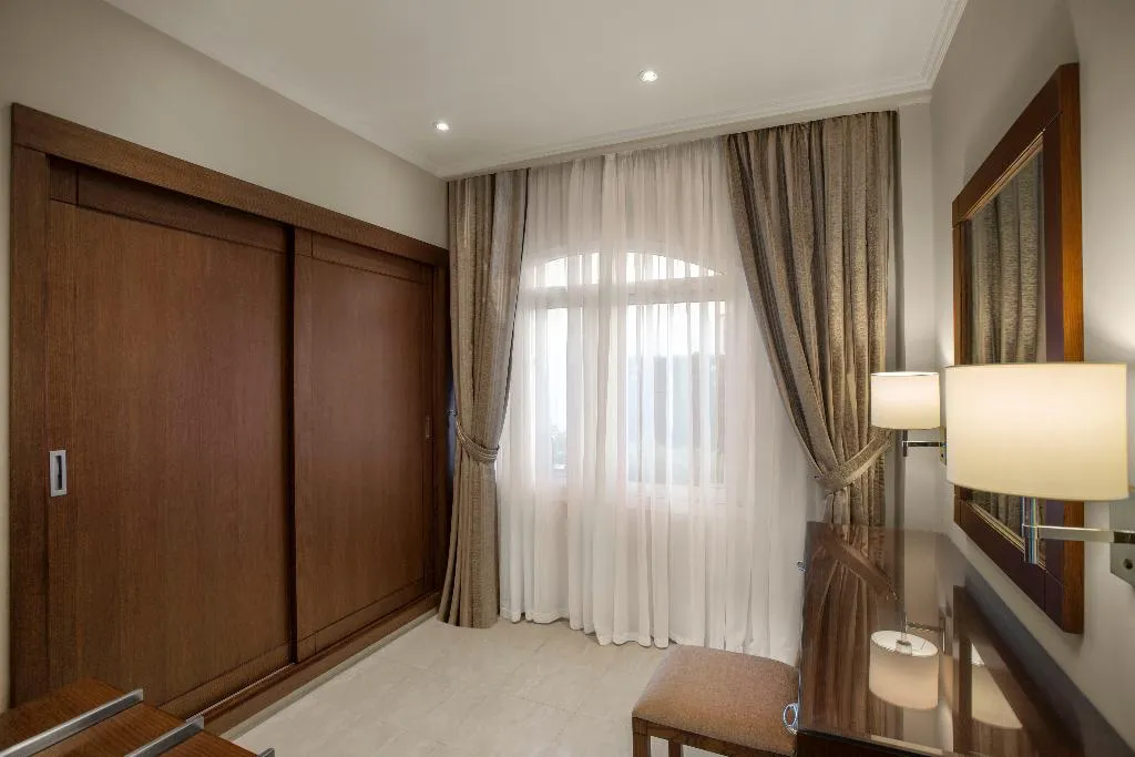 SUITE DELUXE POOL VIEW Room, Sultan Gardens Resort, Red Sea Riviera