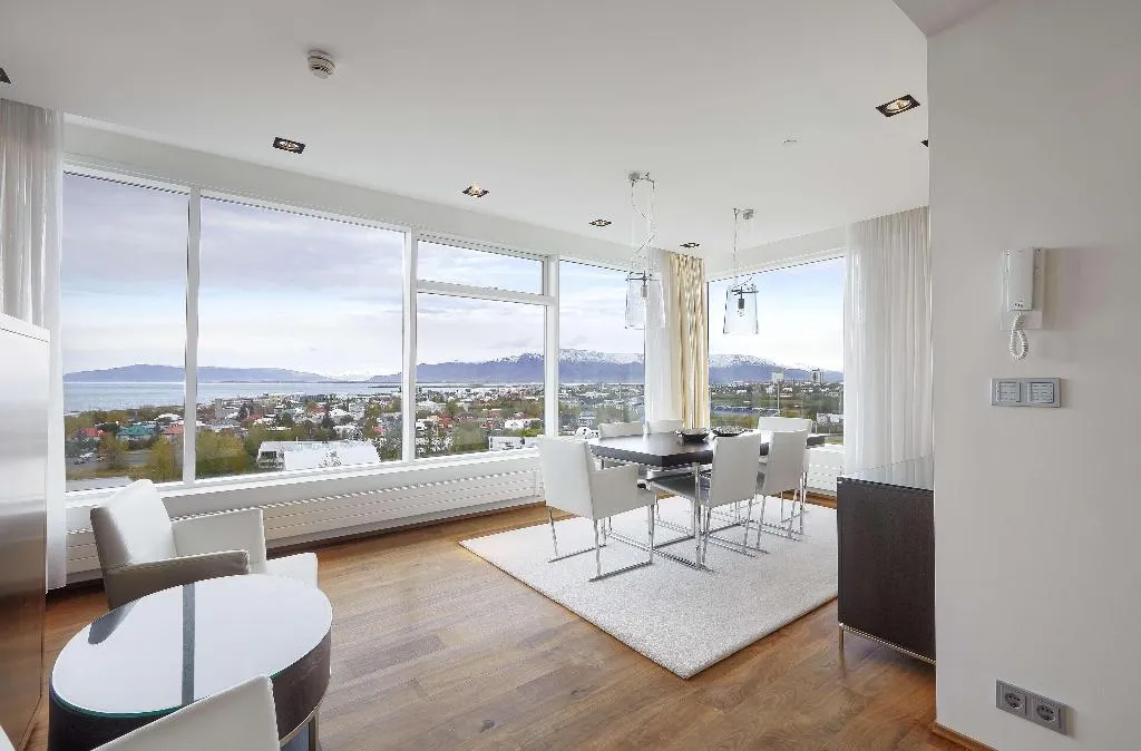 SUITE Presidential Room, Hilton Reykjavik Nordica, Reykjavik