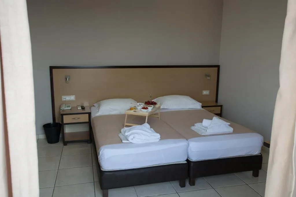 Room, Theofilos City Hotel, Crete