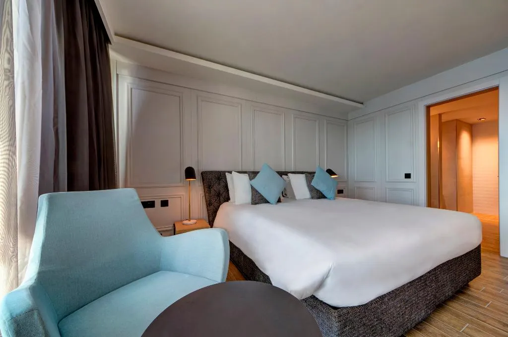 Double or Twin DELUXE SEA VIEW Room, Land's End Boutique Hotel, Malta