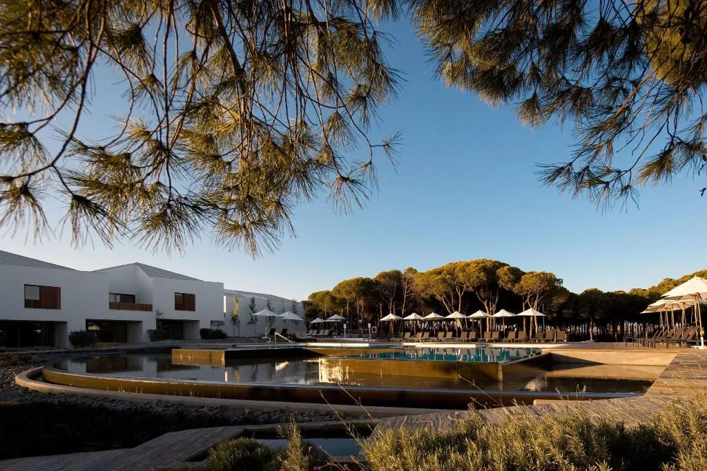 Terrace, Pine Cliffs Village & Golf Suites, Algarve