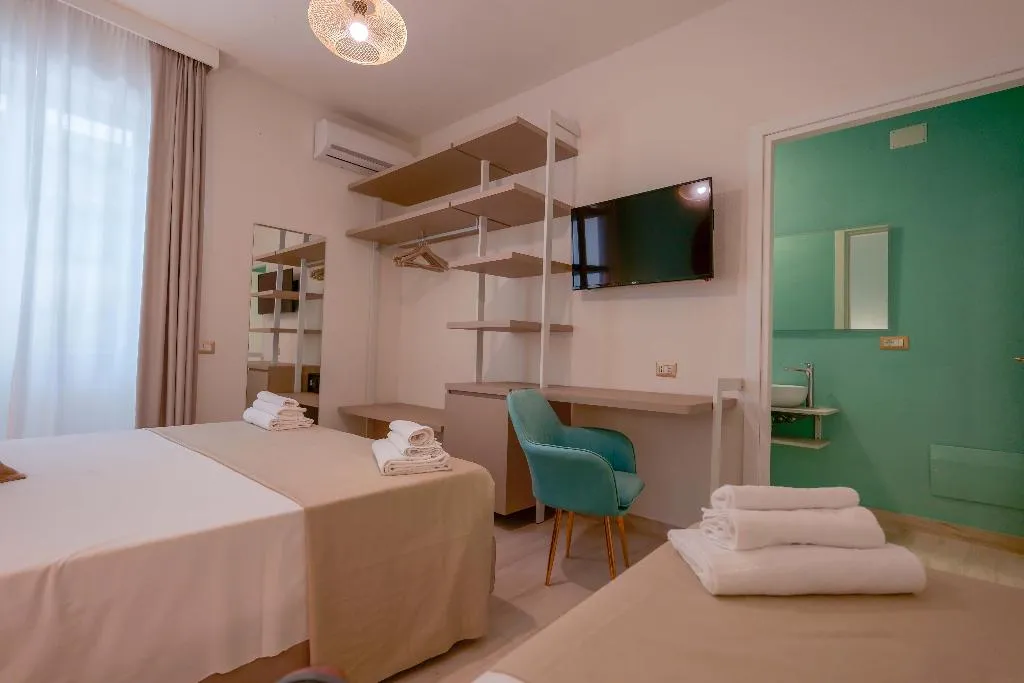 QUADRUPLE CLASSIC Room, Maison Del Sole, Cagliari