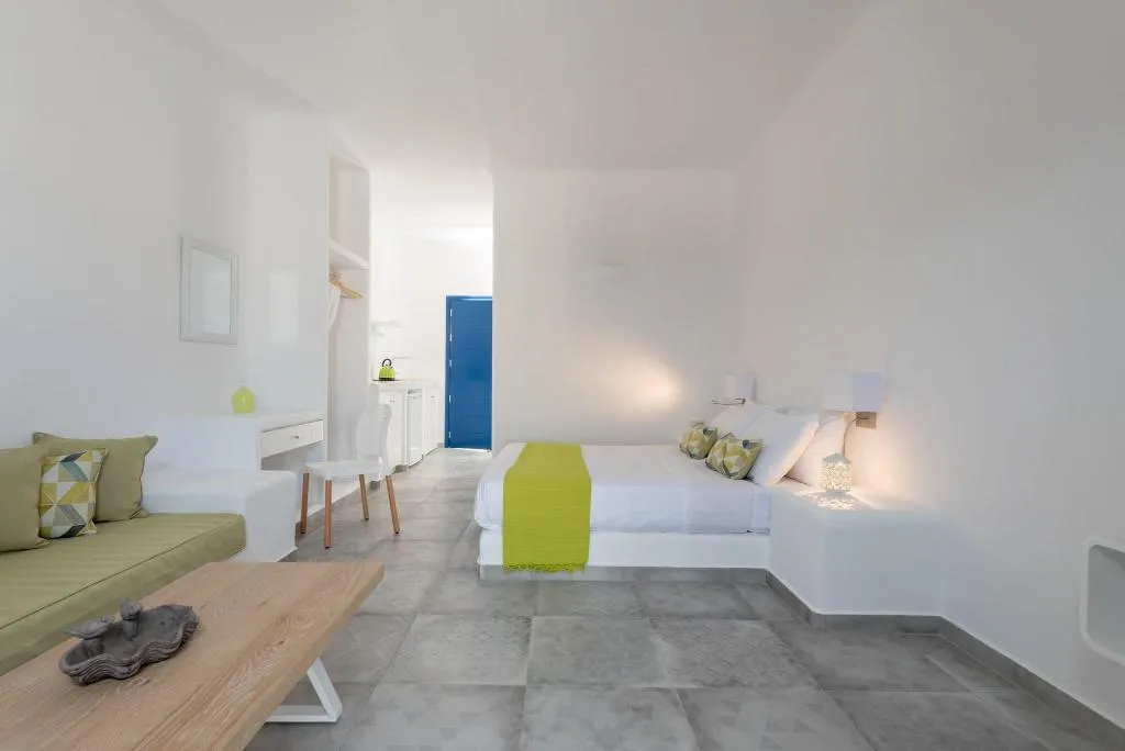 Room, Anemomilos, Santorini