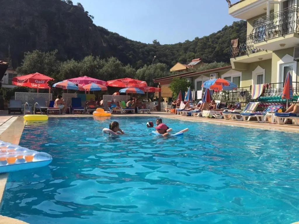 Pool, Grand Taner, Dalaman