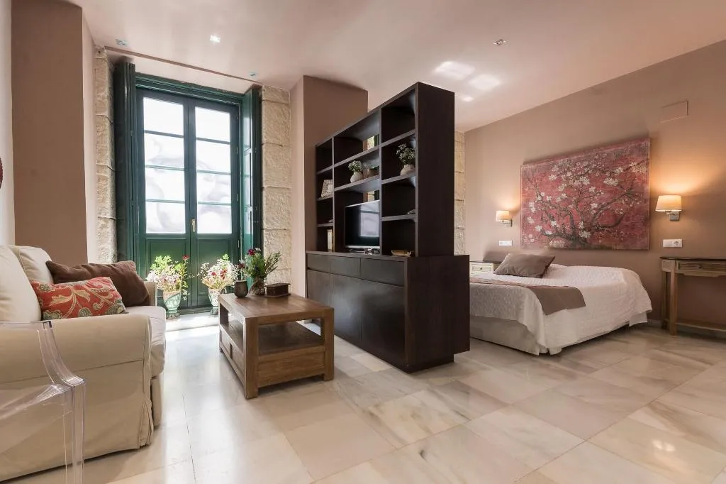Room, Luces De Catedral, Costa Blanca