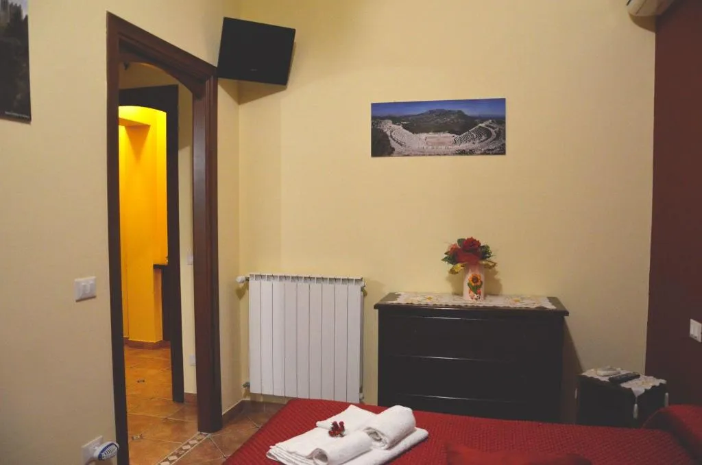 Room, Il Quadrifoglio, Palermo