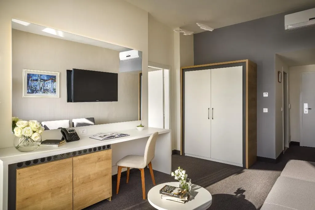 JUNIOR SUITE SEA VIEW WITH BALCONY Room, Remisens Hotel Albatros, Dubrovnik