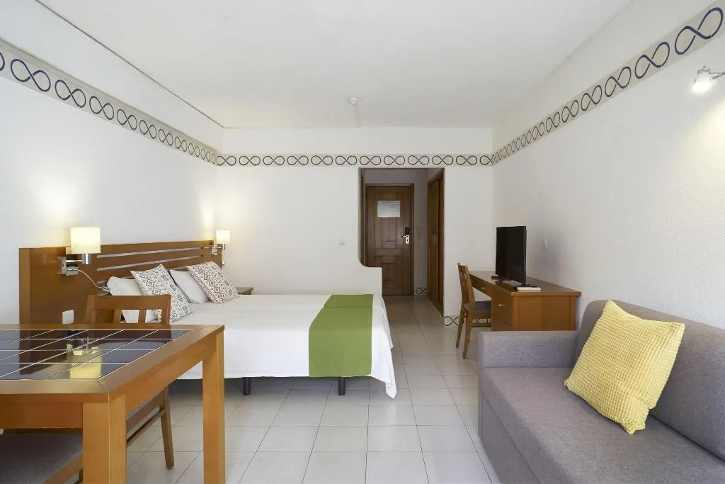 Room, Golden Club Cabanas, Algarve