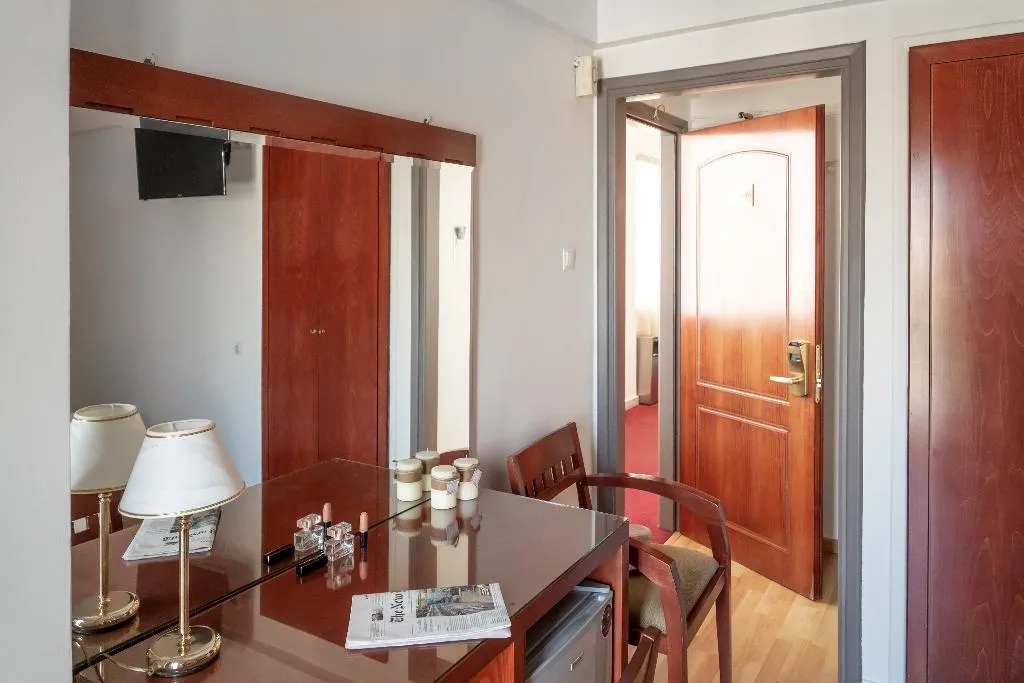 Double or Twin WITH BALCONY Room, Attalos Hotel, Athens
