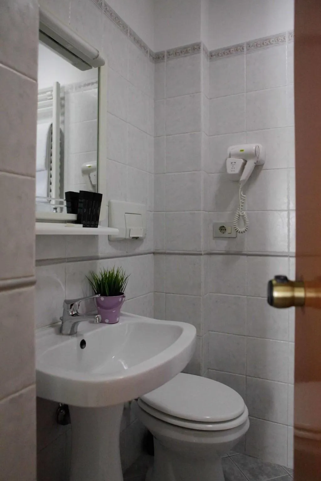 Room, Hotel Pisa, Naples