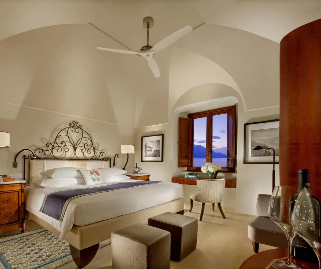 DOUBLE DELUXE Room, Monastero Santa Rosa Hotel & Spa, Naples