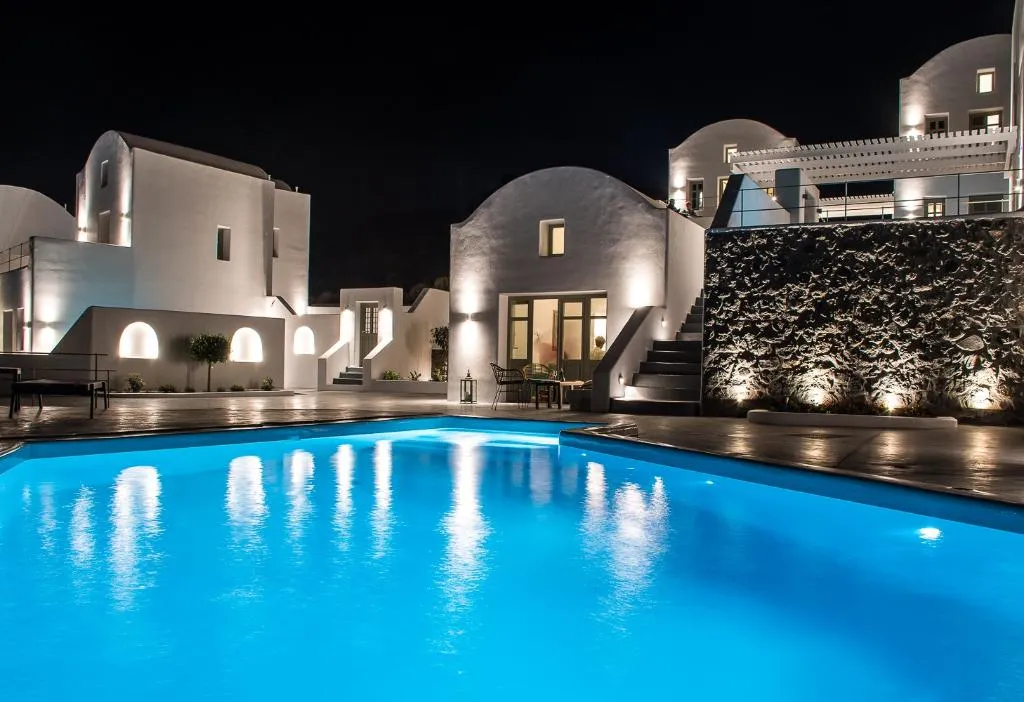 Pool, Cape 9, Santorini