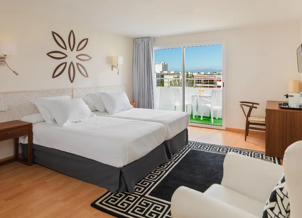 DOUBLE SUPERIOR Room, H10 Delfin Only adults, Costa Dorada