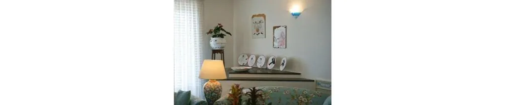 Lobby, Aurora, Naples