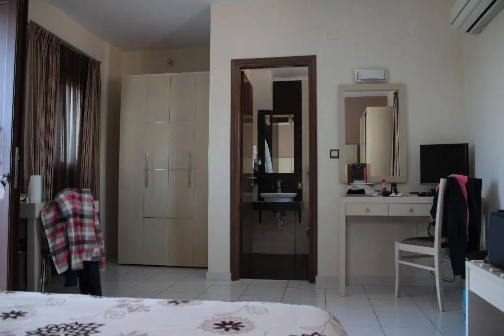 STUDIO STANDARD Room, Theros Hotel, Crete
