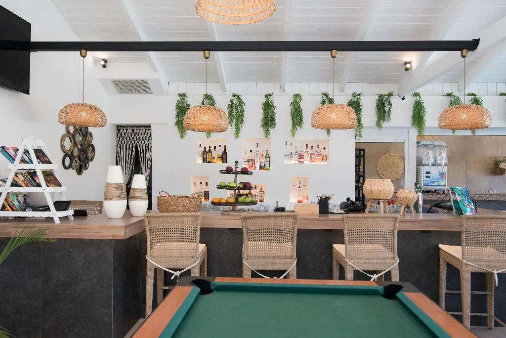 Bar, Mirage Studios, Crete