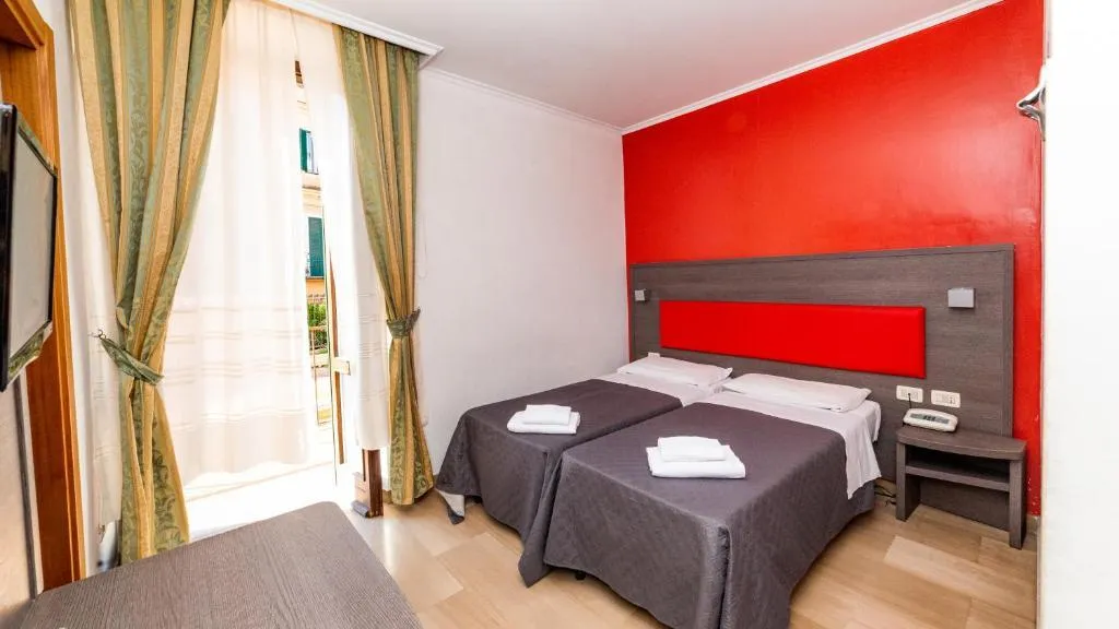 DOUBLE STANDARD Room, Hotel Center 2, Naples