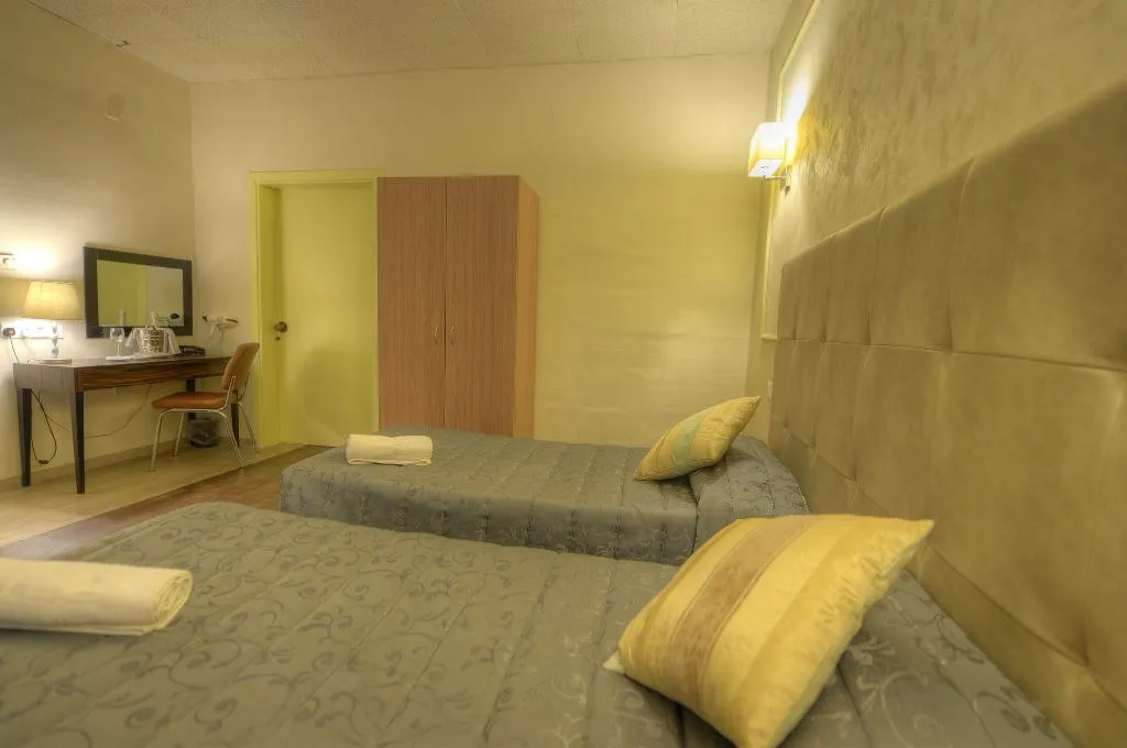 TWIN ECONOMY Room, Europa Hotel Malta, Malta