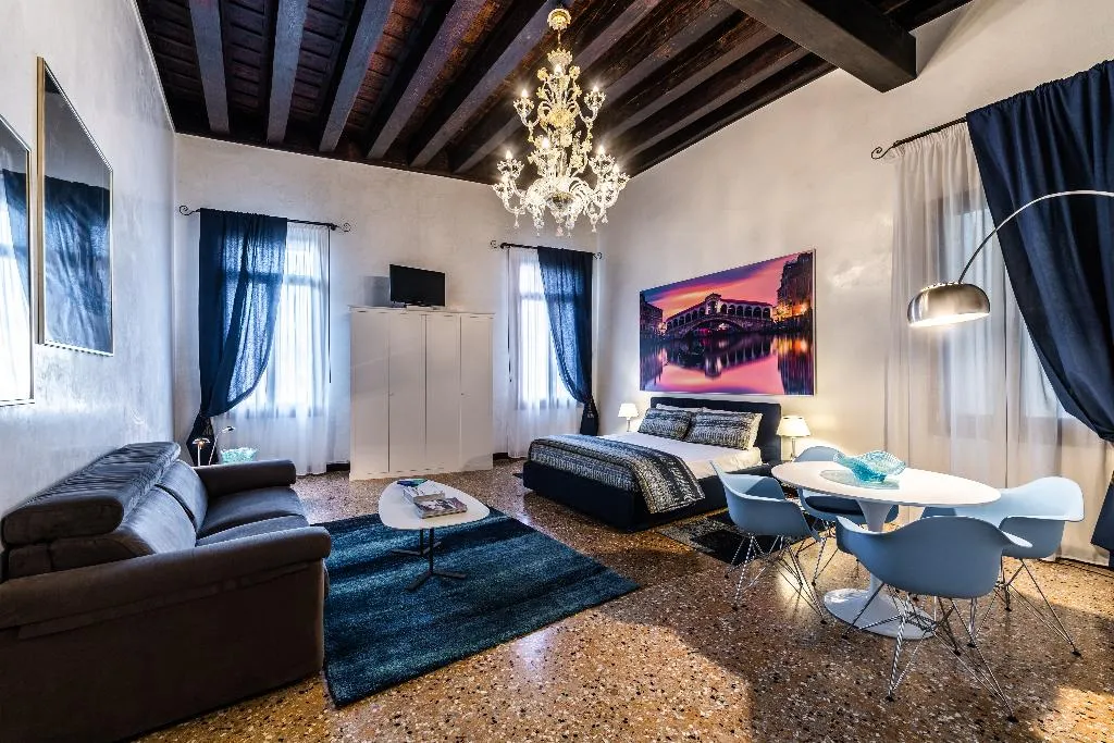 STUDIO CITY VIEW Room, Ca' Sant'Angelo Apartments, Venice