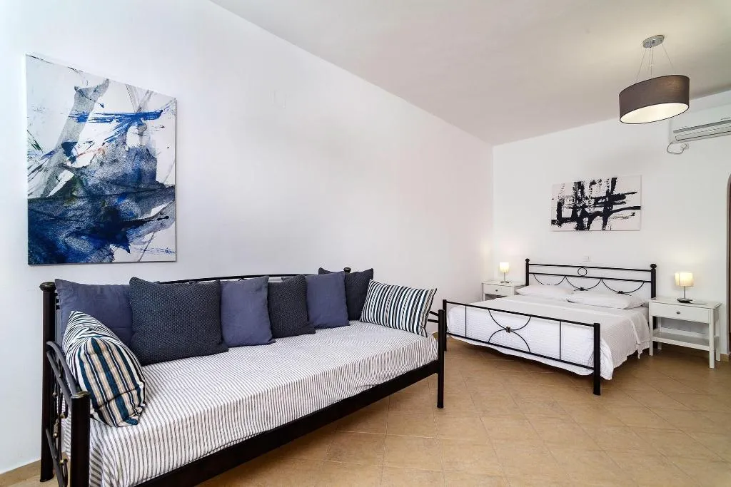 Room, Aelia Suites, Santorini