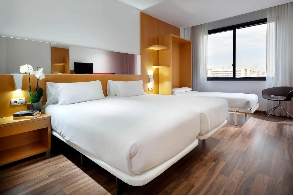 TRIPLE STANDARD Room, SB Icaria Barcelona, Barcelona