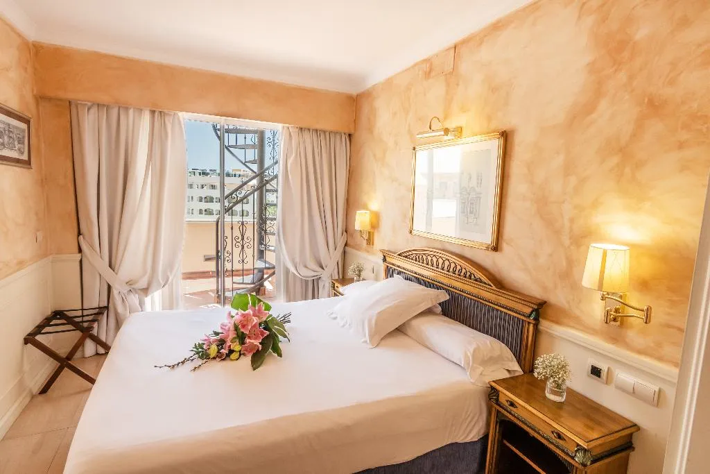 APARTMENT ONE BEDROOM Room, Guadalpin Suites, Costa Del Sol