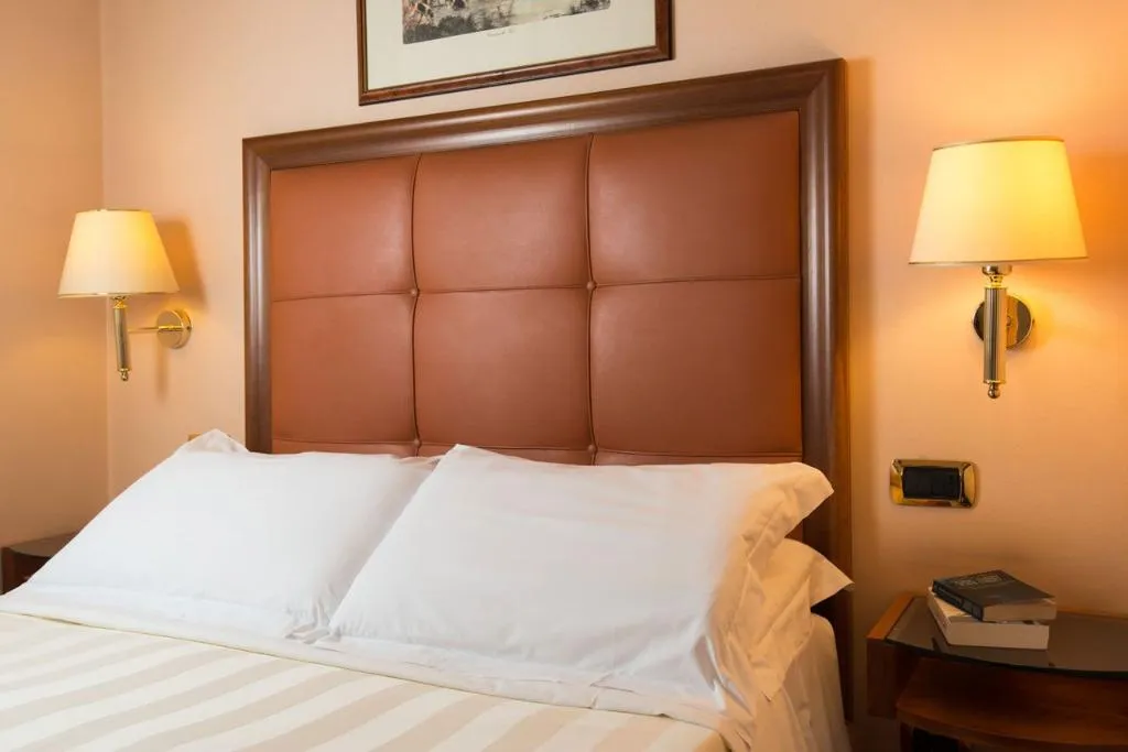 Double or Twin STANDARD Room, Hotel Berna, Milan