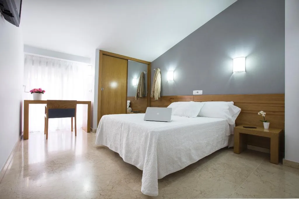 DOUBLE SINGLE USE STANDARD Room, Casbah, Valencia
