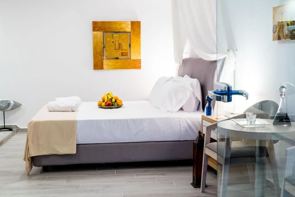 Room, Kratiras View Luxury Suites, Santorini