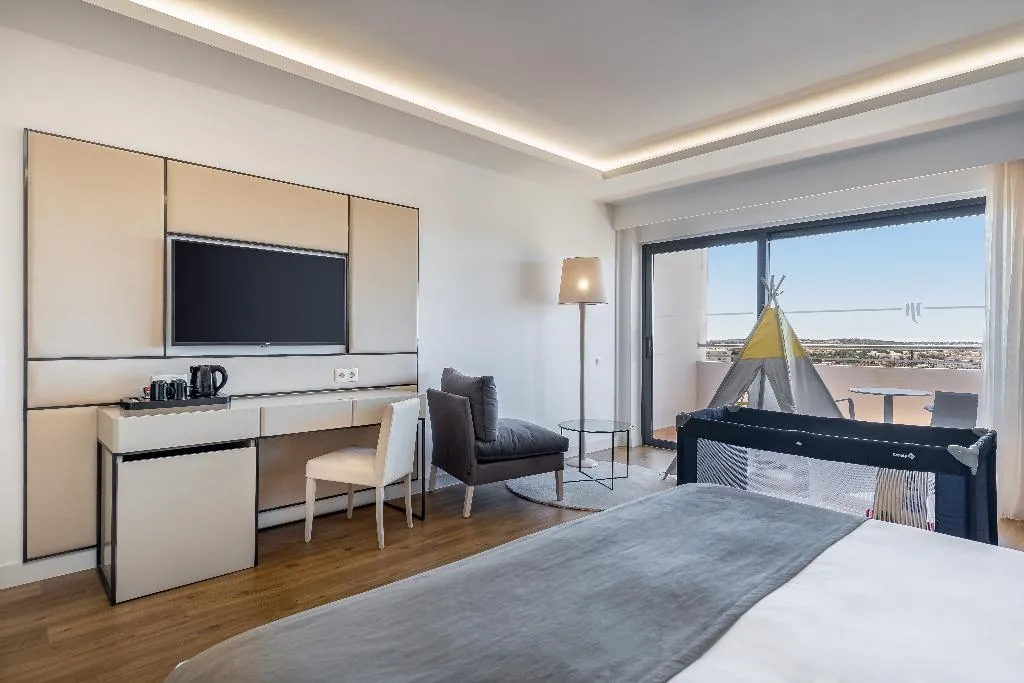 FAMILY ROOM CLASSIC Room, Jupiter Albufeira Hotel – Family & Fun, Algarve