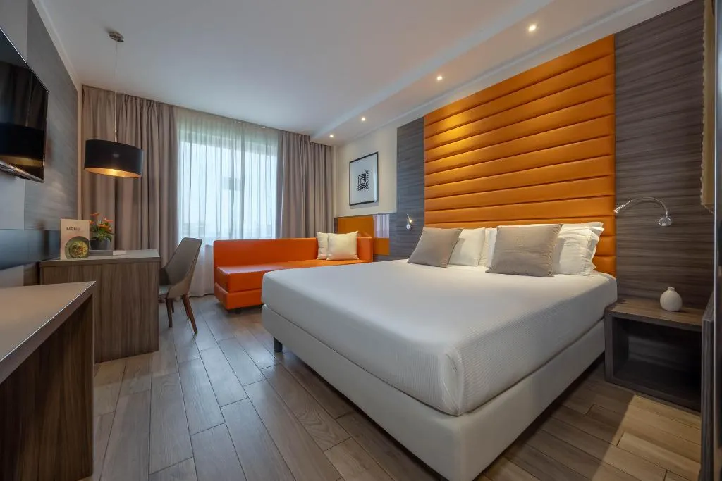 DOUBLE SUPERIOR Room, iH Hotels Milano Lorenteggio, Milan