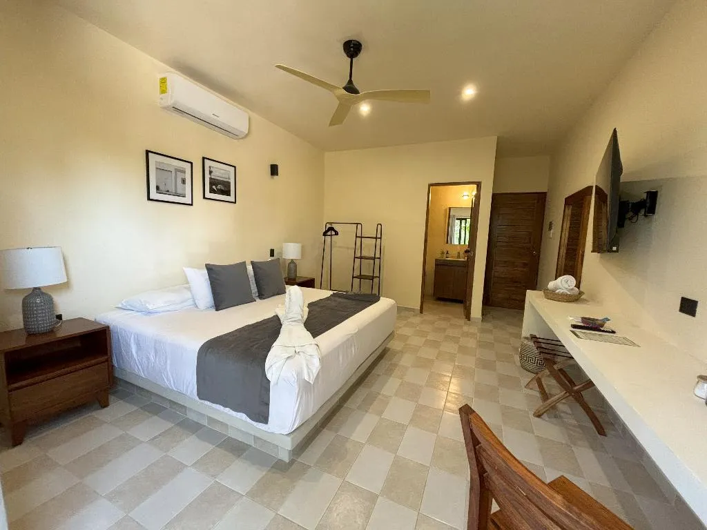 JUNIOR SUITE DELUXE ONE BED Room, Hotel Casa Barbara Holbox, Cancun Area