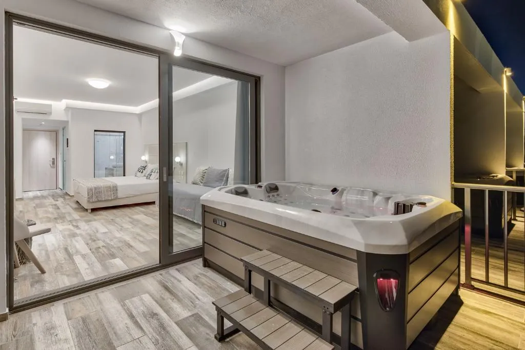 SUITE SEA FRONT Room, Mandala Seafront Suites, Zante