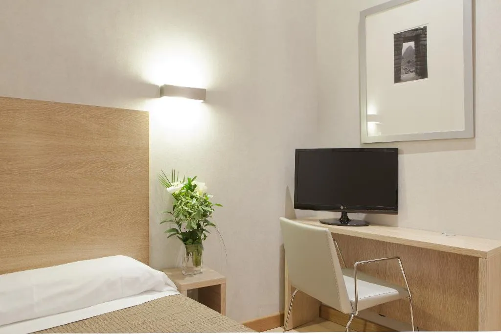 SINGLE STANDARD Room, Regente, Madrid