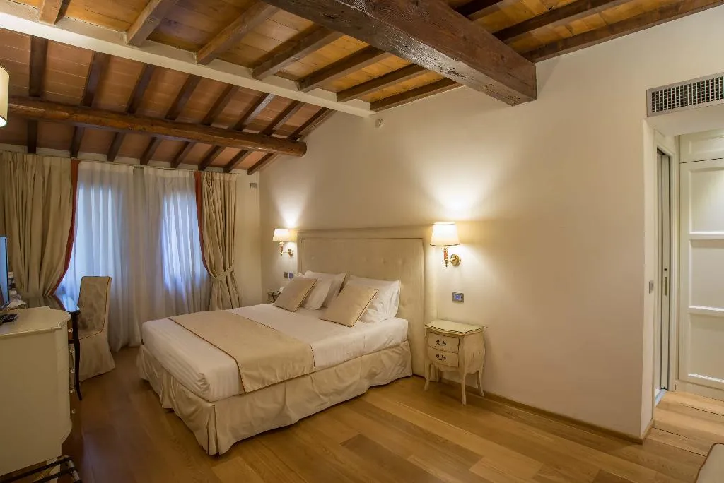 DOUBLE SUPERIOR Room, Atlantic Palace, Florence