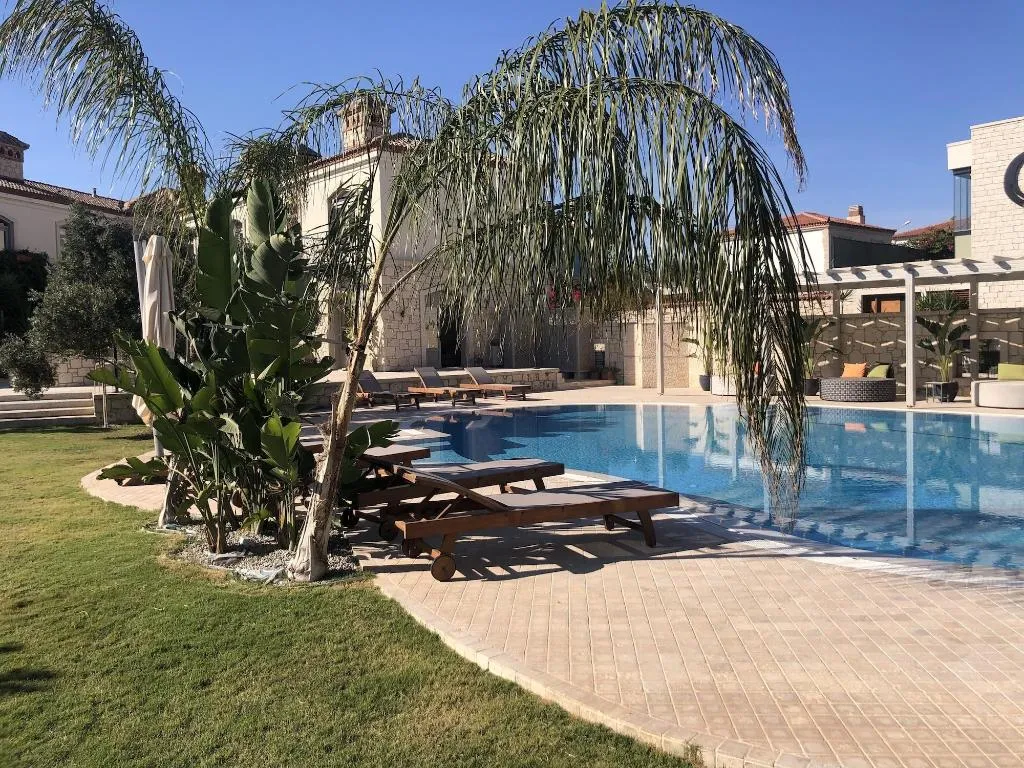 Sports and Entertainment, Triangulo Hotel, Izmir