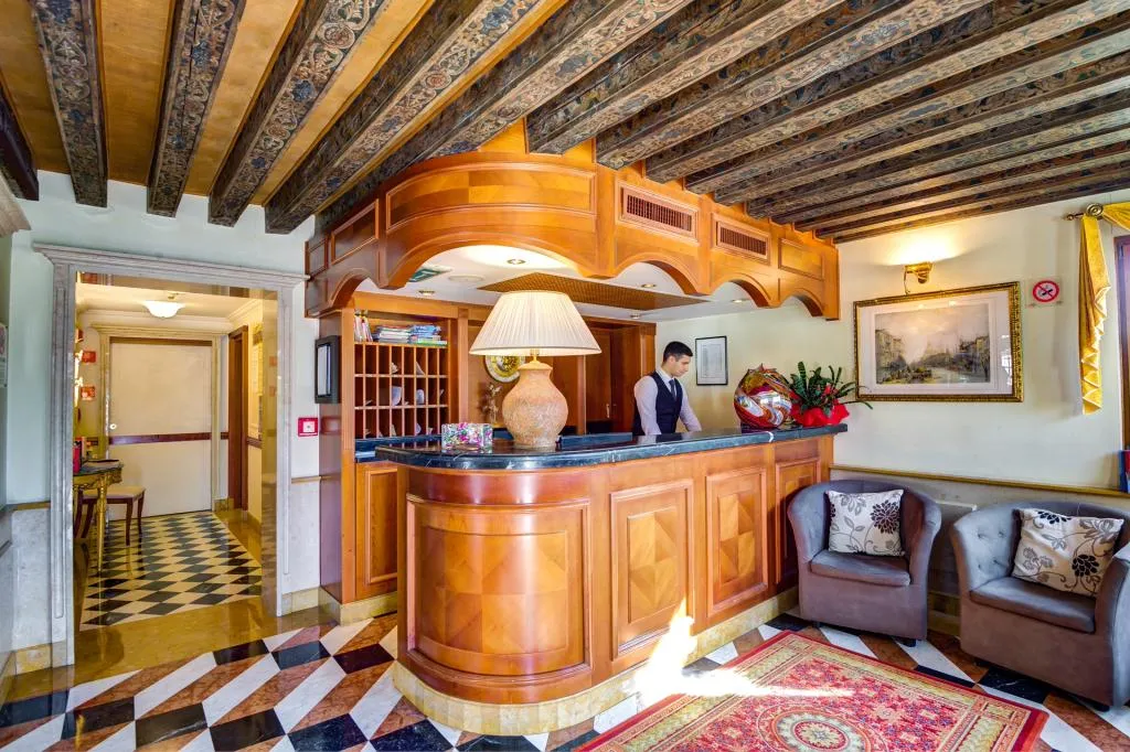Lobby, Antiche Figure, Venice