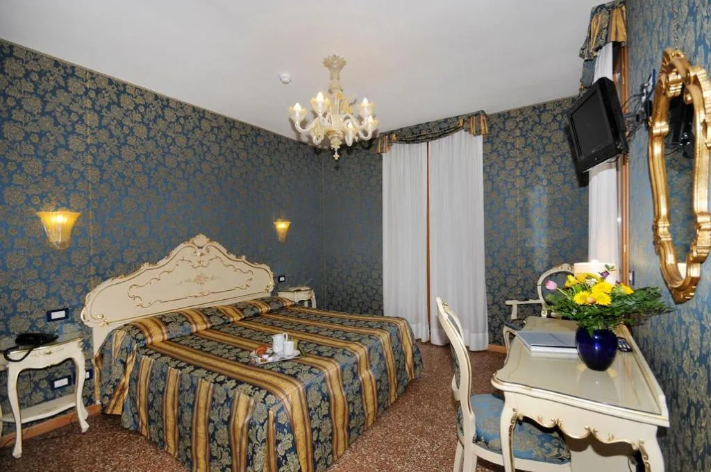 Room, Il Mercante di Venezia, Venice