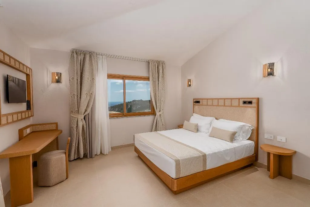 DOUBLE CLASSIC SEA VIEW Room, Rocce Sarde, Olbia