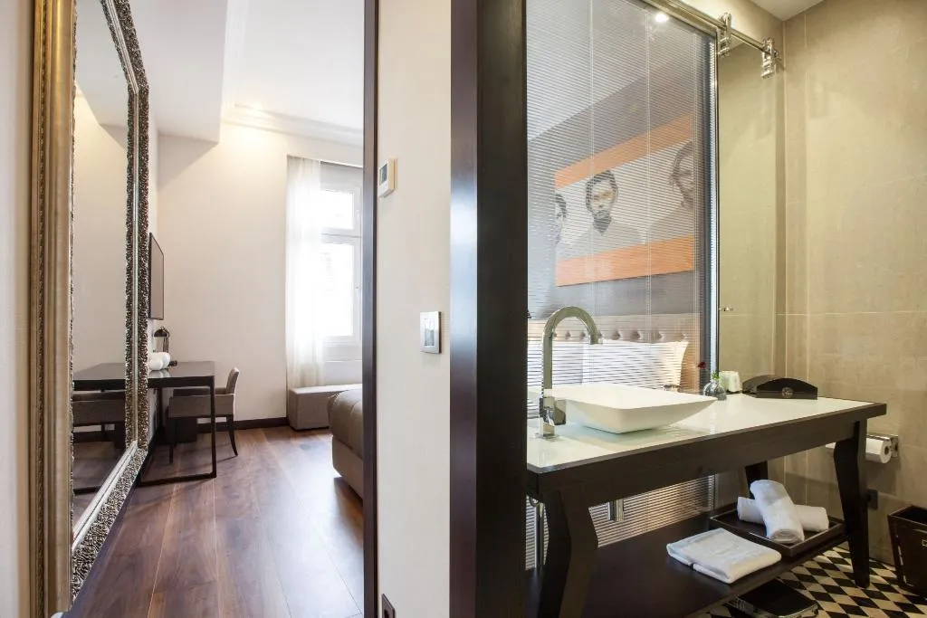 DOUBLE CLASSIC Room, Quentin XL Potsdamer Platz, Berlin