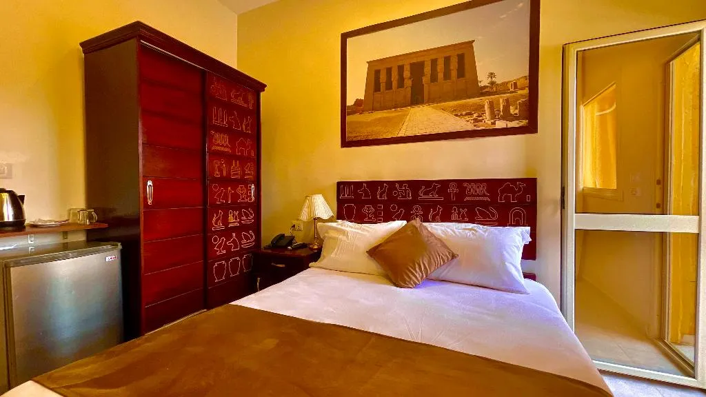 DOUBLE PREMIUM KING BED Room, Nemes Pyramids View Inn, Cairo