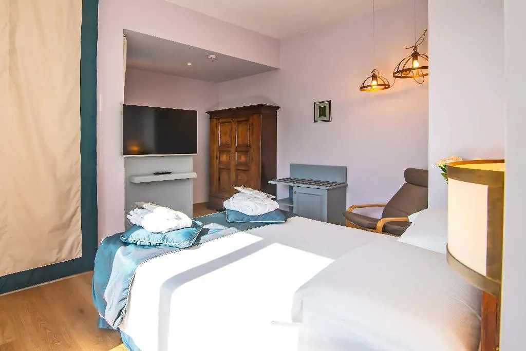 SUITE CITY VIEW Room, Machiavelli Palace, Florence