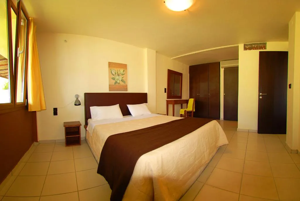 STUDIO CAPACITY 3 Room, Agnanti Suites, Kefallinia