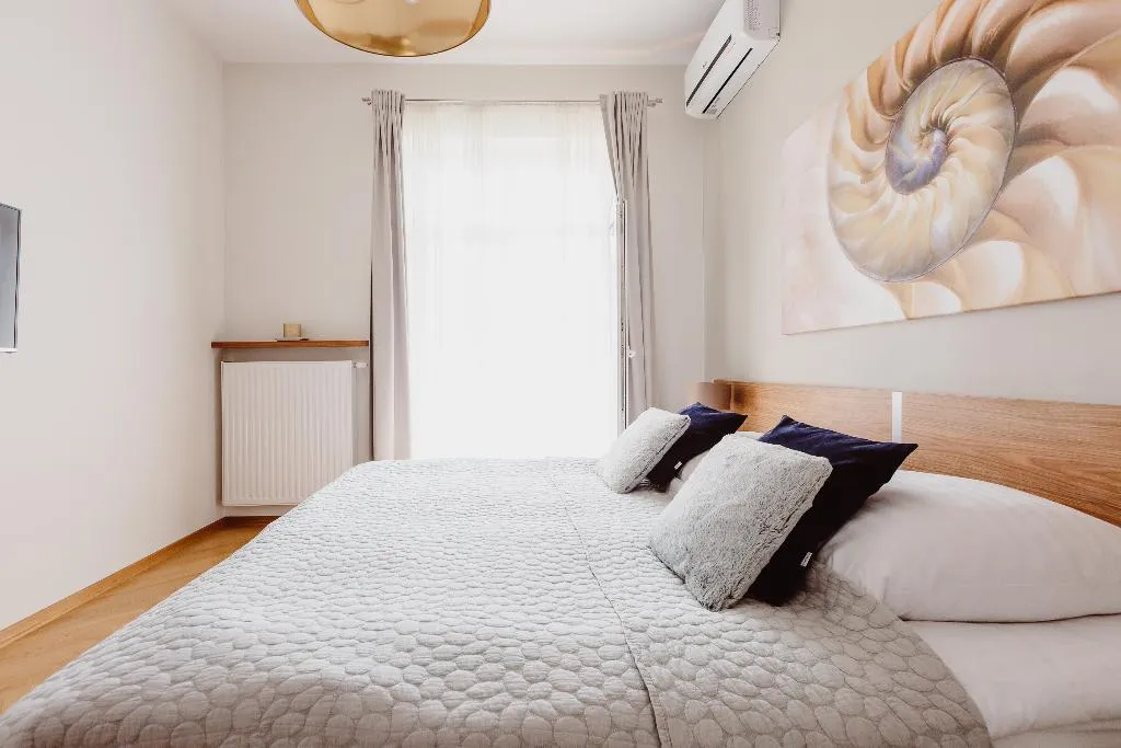 APARTMENT CAPACITY 4 ONE BEDROOM Room, 4Seasons Apartments Cracow, Krakow