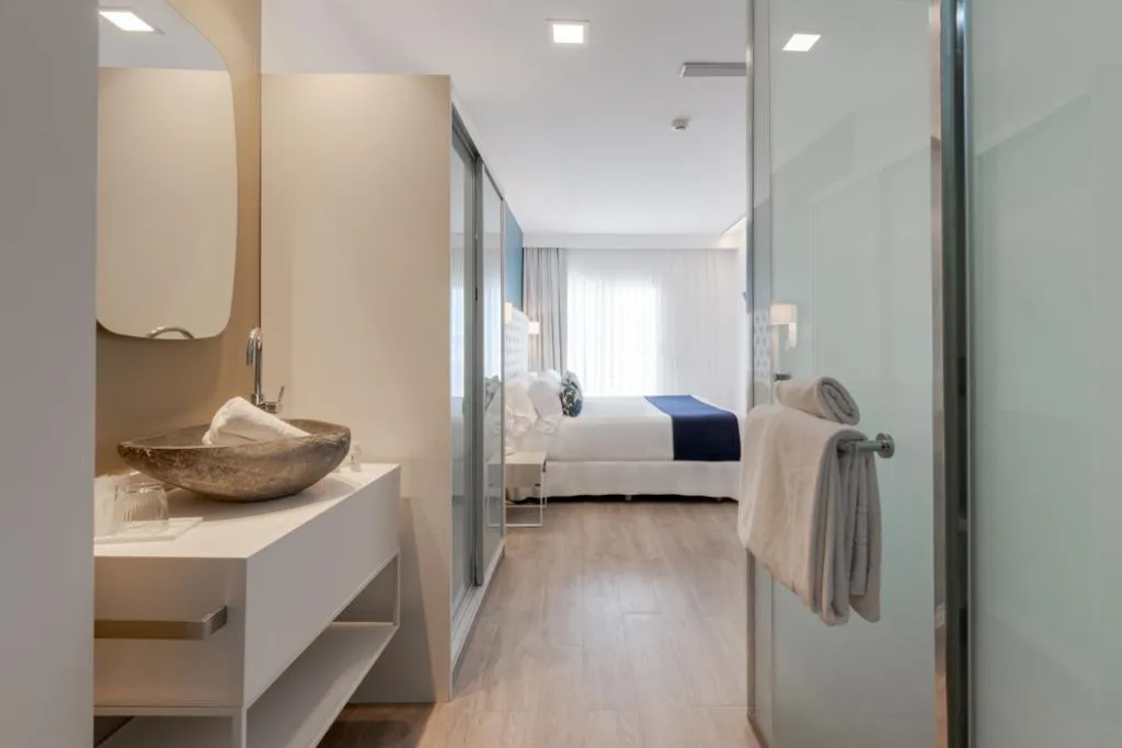 TRIPLE WITH BALCONY Room, Hotel Planamar by Escampa Hotels, Costa Brava