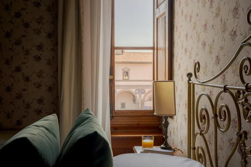 SINGLE CLASSIC Room, Loggiato Dei Serviti, Florence